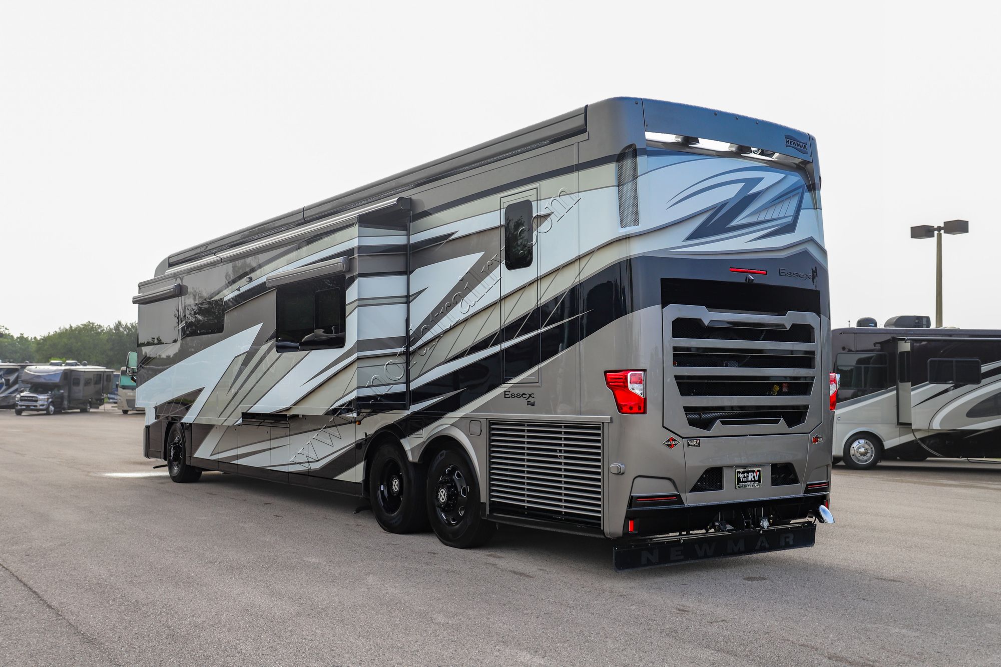New 2026 Newmar Essex 4521 Class A  For Sale