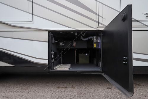 2026 Newmar Essex 4521