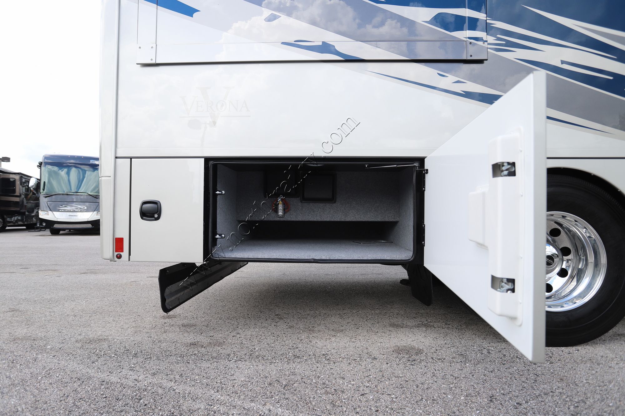 New 2026 Renegade Rv Verona 36VSB Super C  For Sale