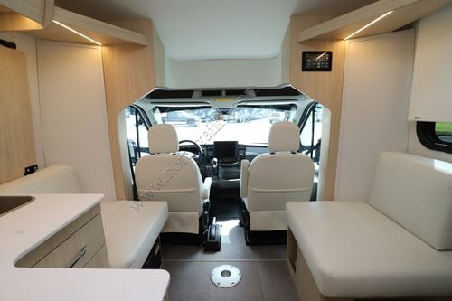 2025 Leisure Van Wonder 24RTB AWD