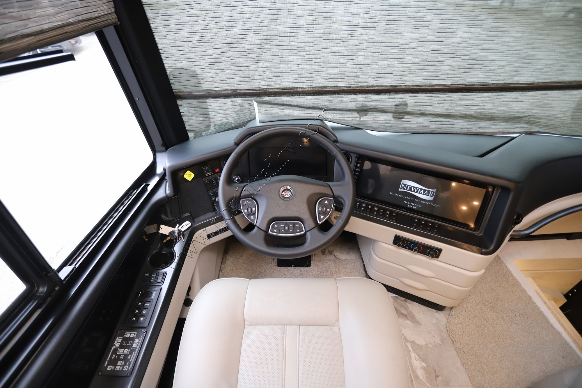 New 2026 Newmar Essex 4521 Class A  For Sale