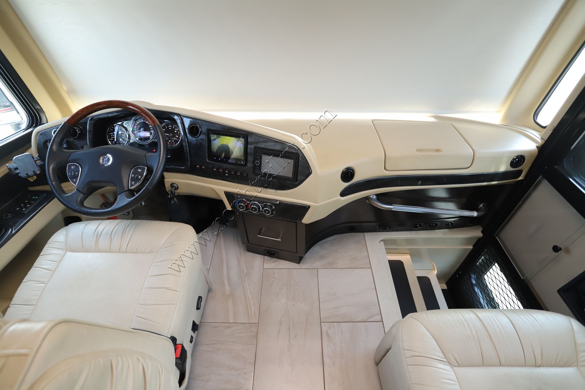 Used 2017 Tiffin Motor Homes Allegro Bus 37AP Class A  For Sale