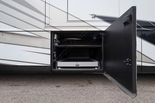 2026 Newmar Essex 4521