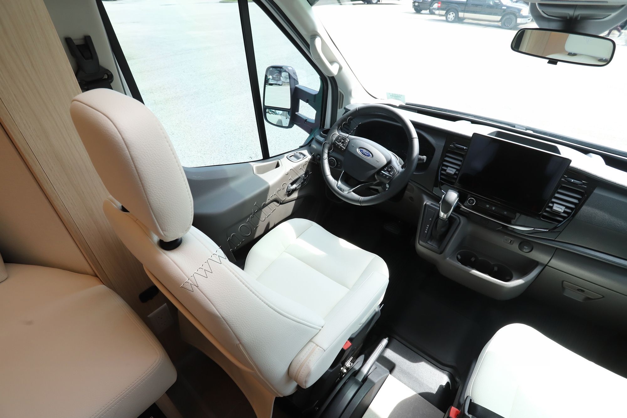 Used 2025 Leisure Van Wonder 24RTB AWD Class C  For Sale