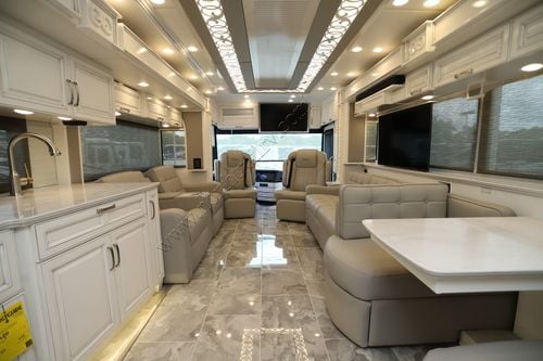 2026 Newmar Essex 4521