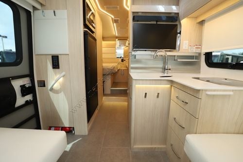 2025 Leisure Van Wonder 24RTB AWD