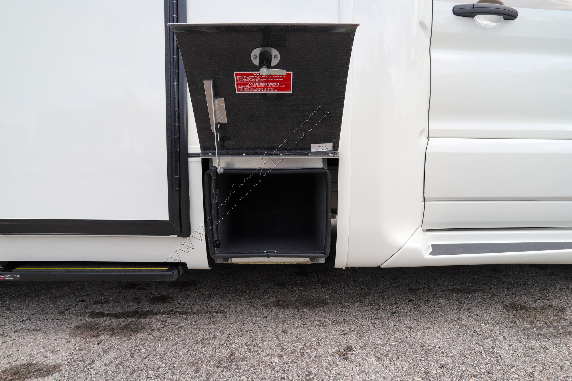 Used 2025 Leisure Van Wonder 24RTB AWD Class C  For Sale