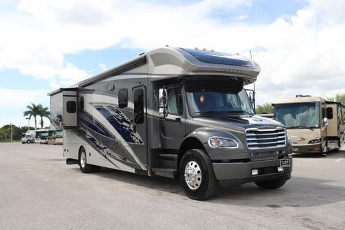 2026 Renegade Rv Verona 36VSB Super C