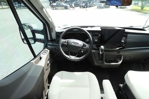 2025 Leisure Van Wonder 24RTB AWD
