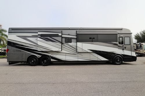 2026 Newmar Essex 4521