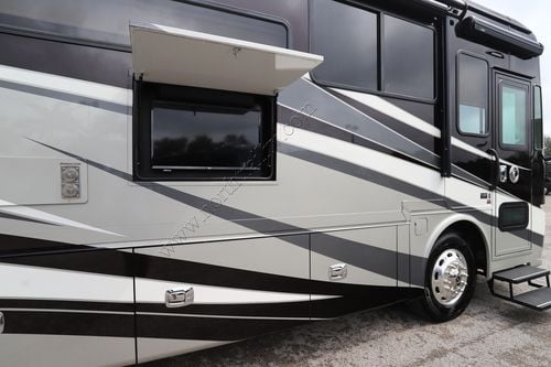 2020 Tiffin Motor Homes Allegro Red 37BA