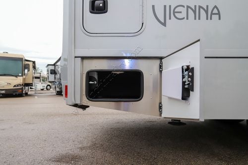 2025 Renegade Rv Vienna 25TBC