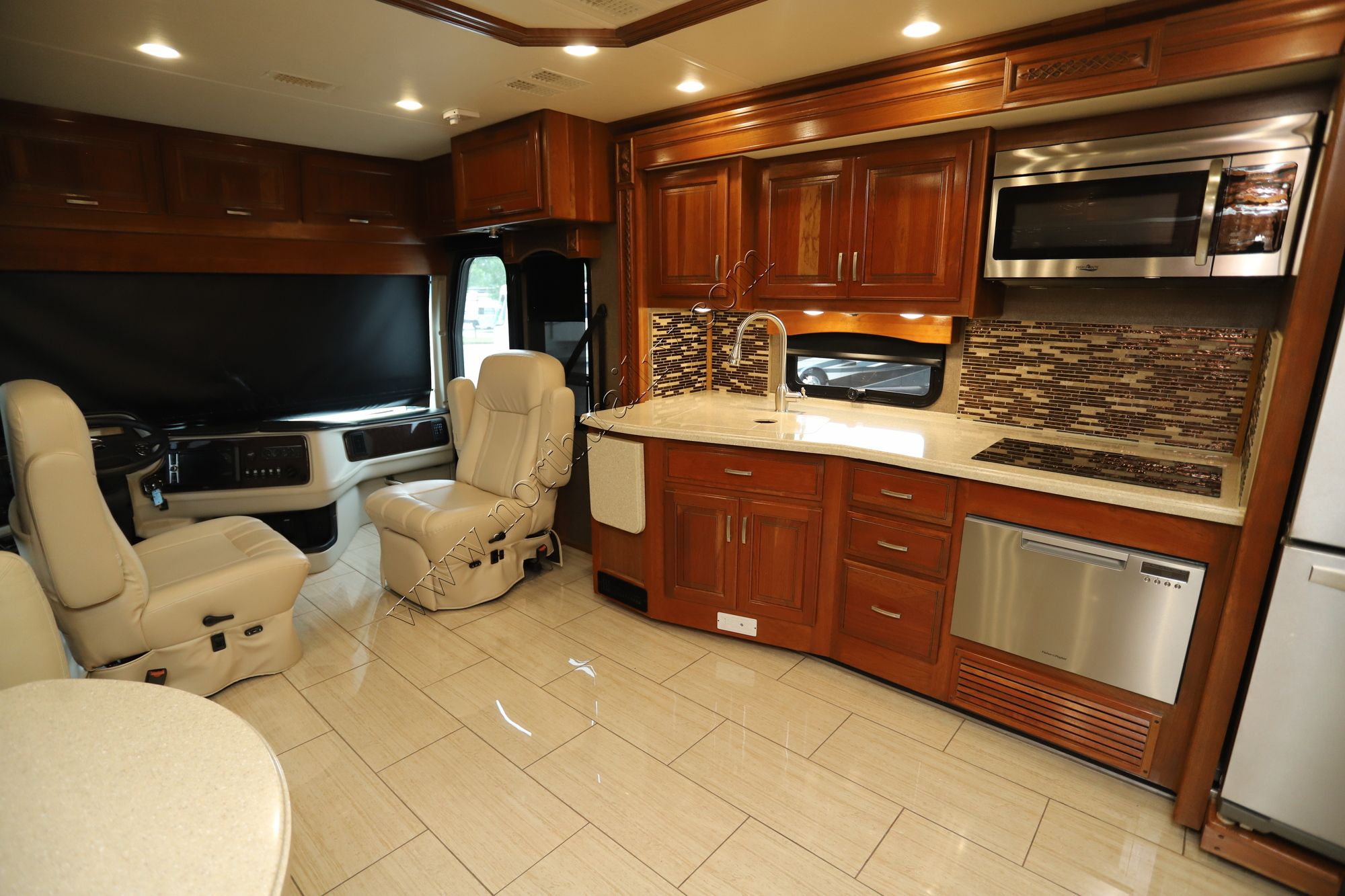 Used 2018 Holiday Rambler Endeavor Xe 38K Class A  For Sale
