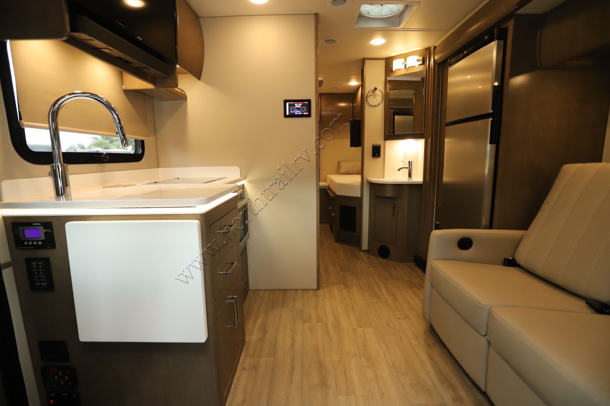 Used 2025 Renegade Rv Vienna 25TBC Class C  For Sale