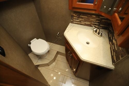 2018 Holiday Rambler Endeavor Xe 38K