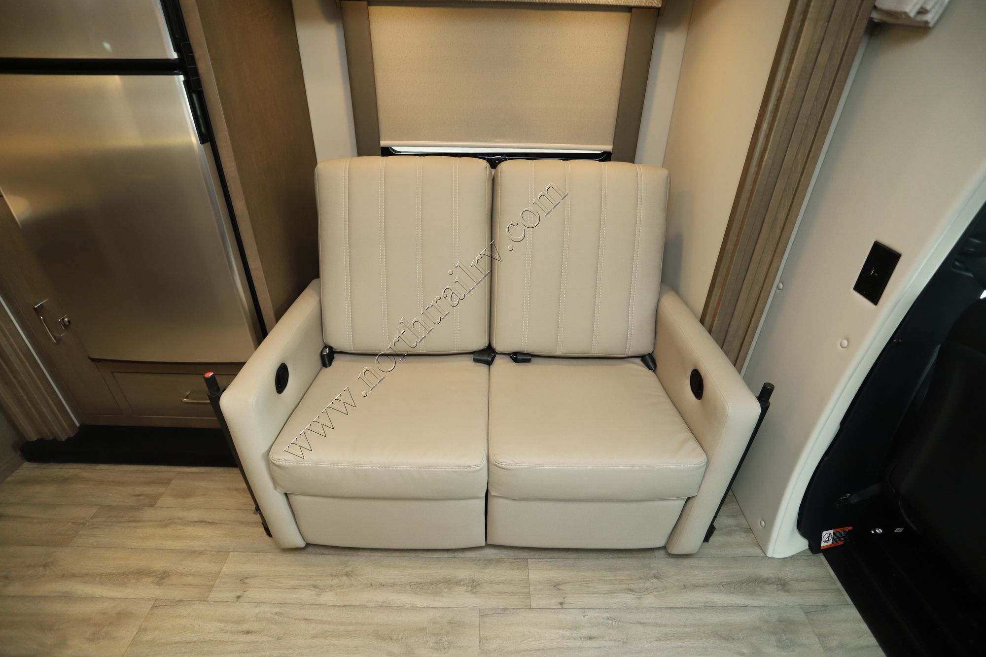 Used 2025 Renegade Rv Vienna 25TBC Class C  For Sale