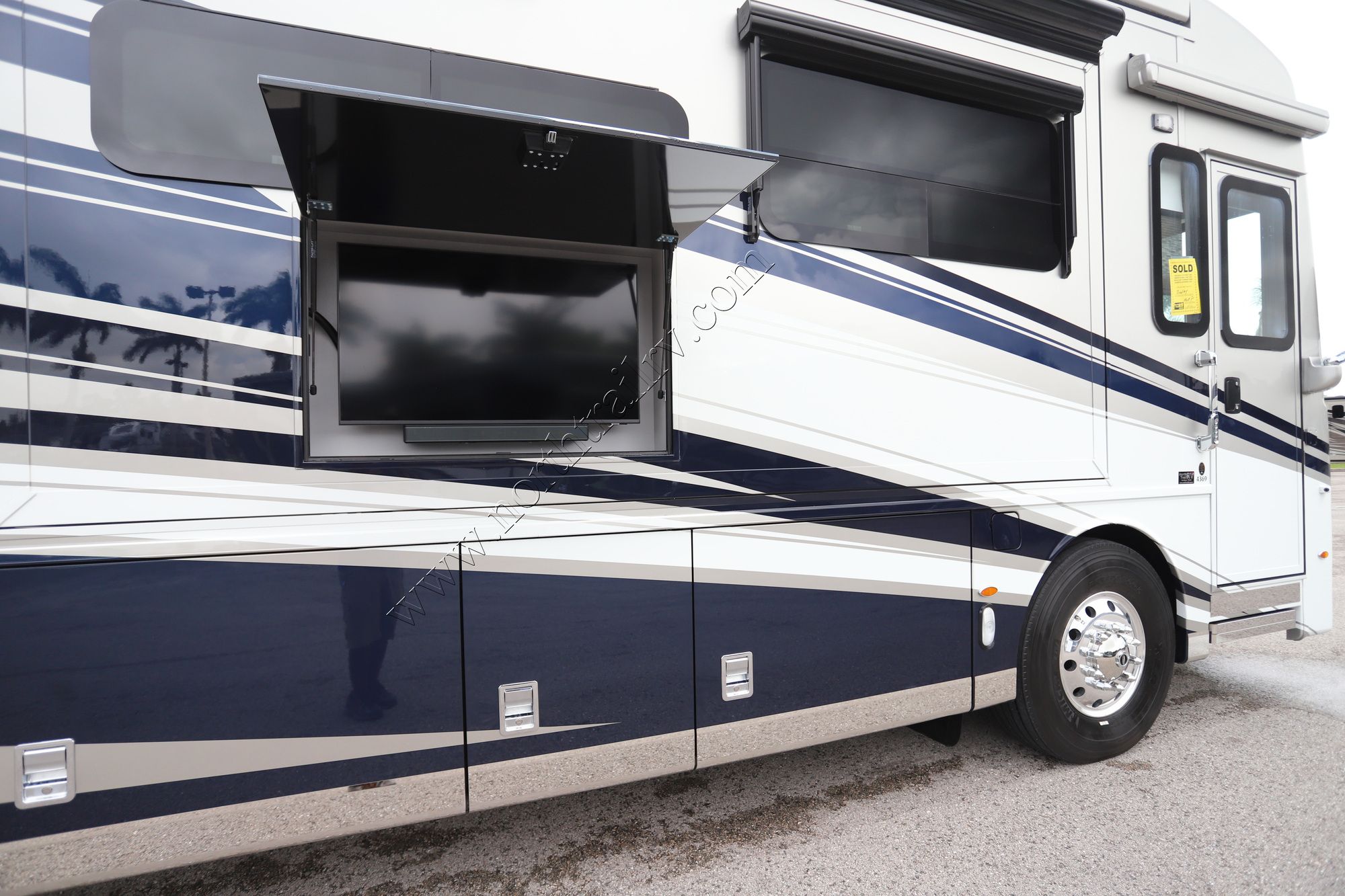 New 2026 Newmar Dutch Star 4369 Class A  For Sale