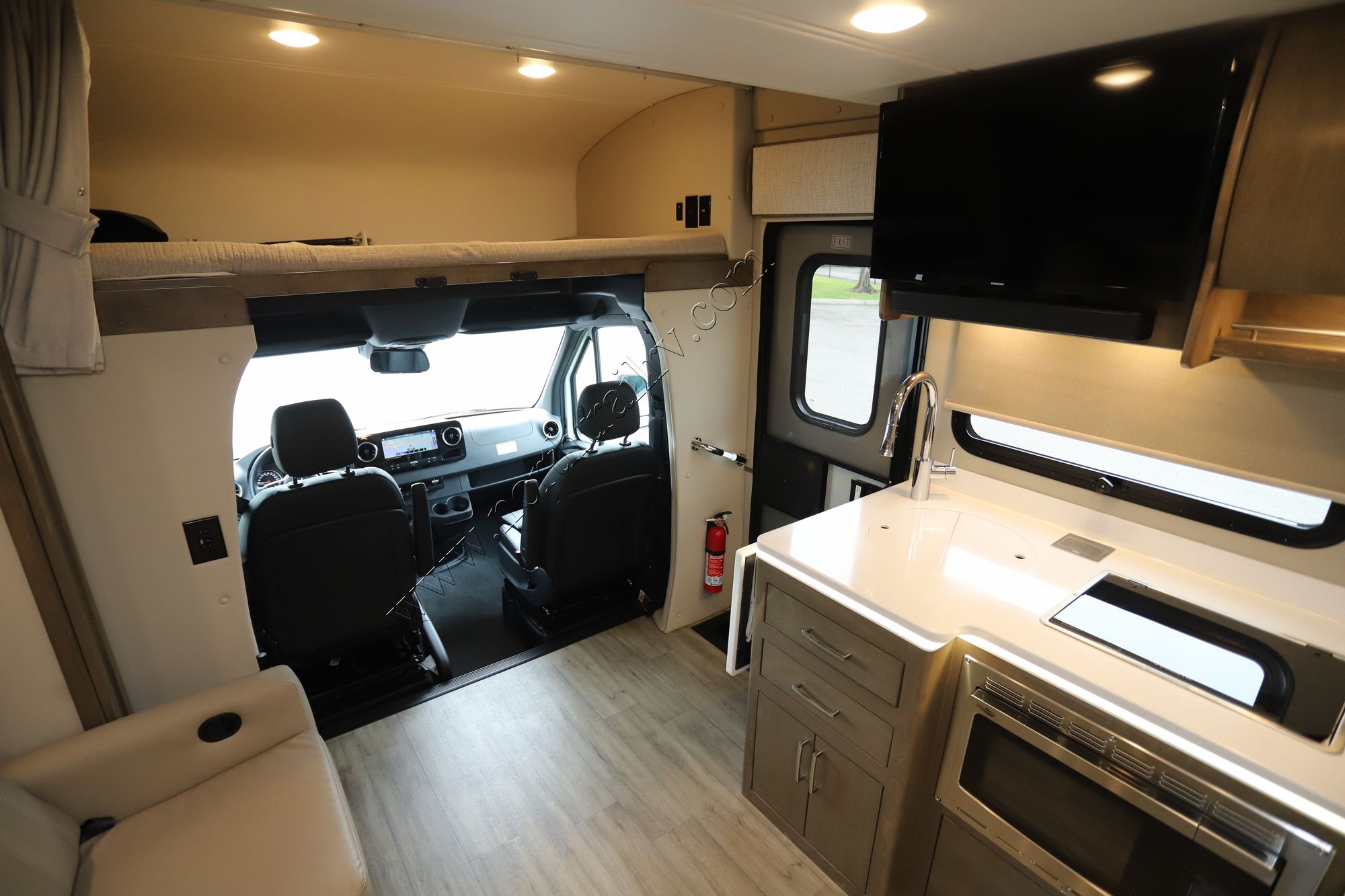 Used 2025 Renegade Rv Vienna 25TBC Class C  For Sale