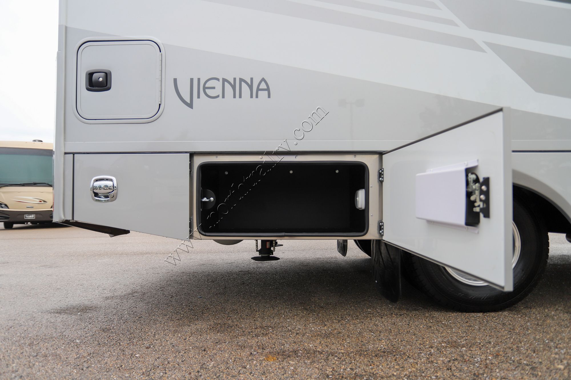 Used 2025 Renegade Rv Vienna 25TBC Class C  For Sale