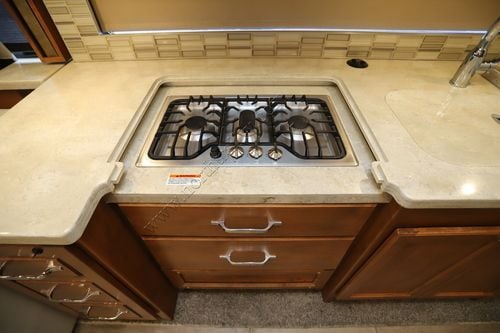 2020 Tiffin Motor Homes Allegro Red 37BA