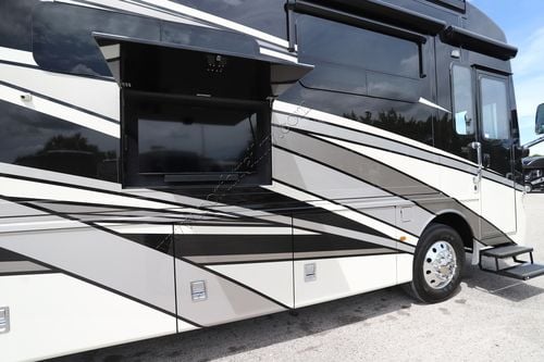 2022 Newmar Ventana 4037