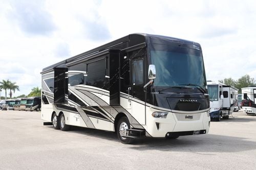 2022 Newmar Ventana 4037