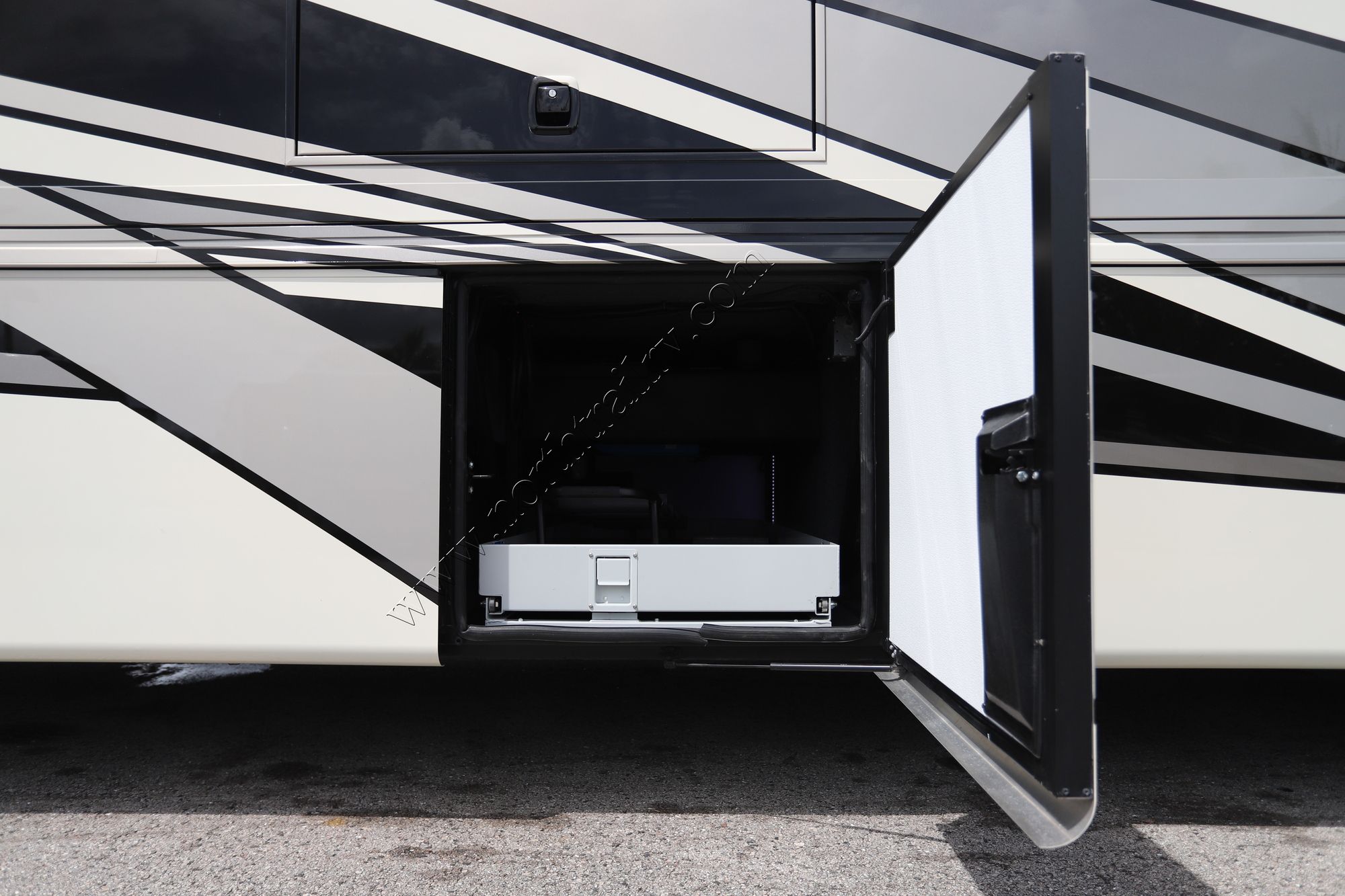 Used 2022 Newmar Ventana 4037 Class A  For Sale