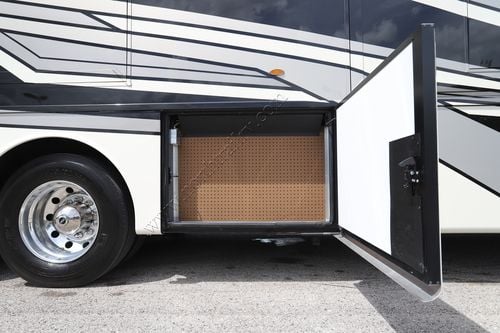 2022 Newmar Ventana 4037