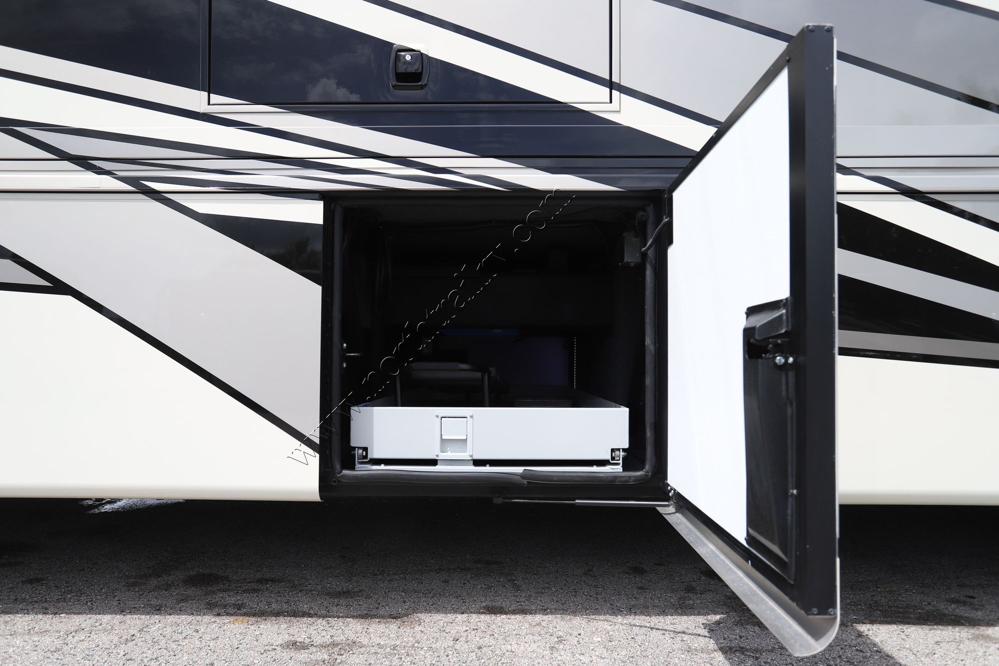 Used 2022 Newmar Ventana 4037 Class A  For Sale