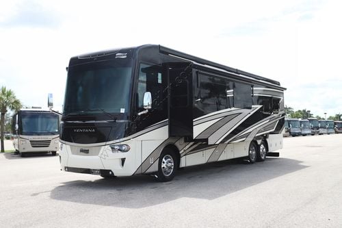 2022 Newmar Ventana 4037