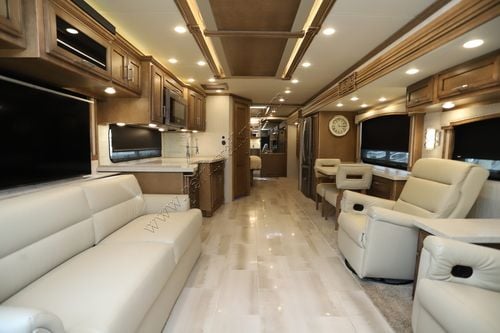 2022 Newmar Ventana 4037