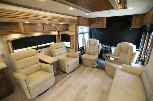 2022 Newmar Ventana 4037