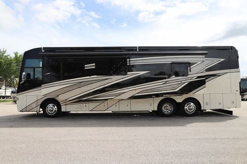 2022 Newmar Ventana 4037