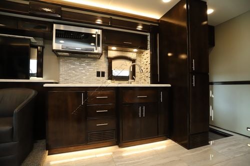 2021 Renegade Rv Classic 45CMR
