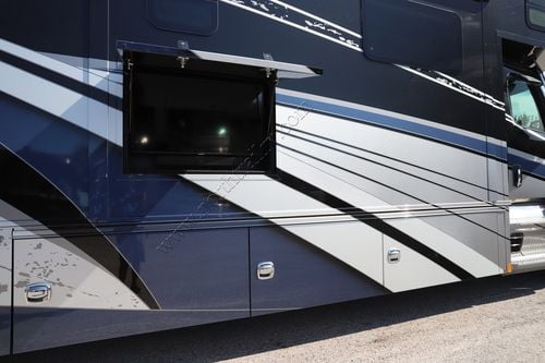 2021 Renegade Rv Classic 45CMR