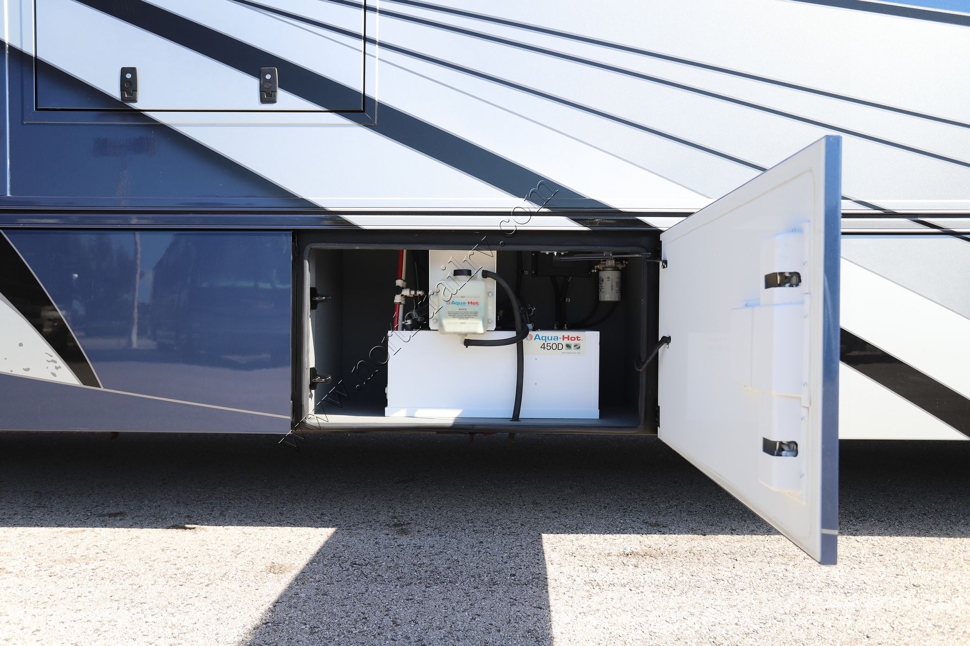 Used 2021 Renegade Rv Classic 45CMR Super C  For Sale