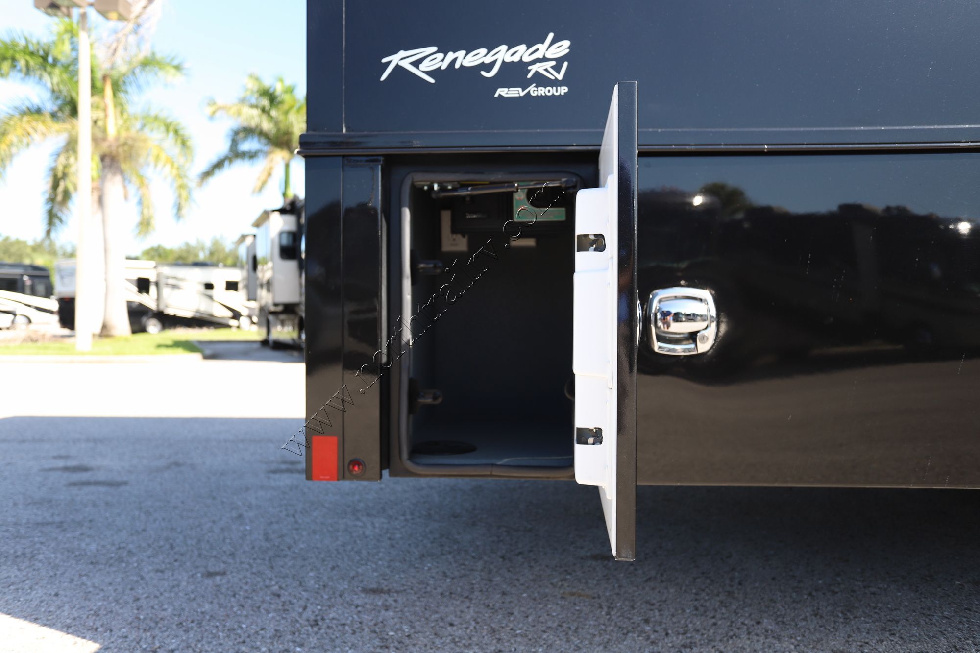 Used 2021 Renegade Rv Classic 45CMR Super C  For Sale