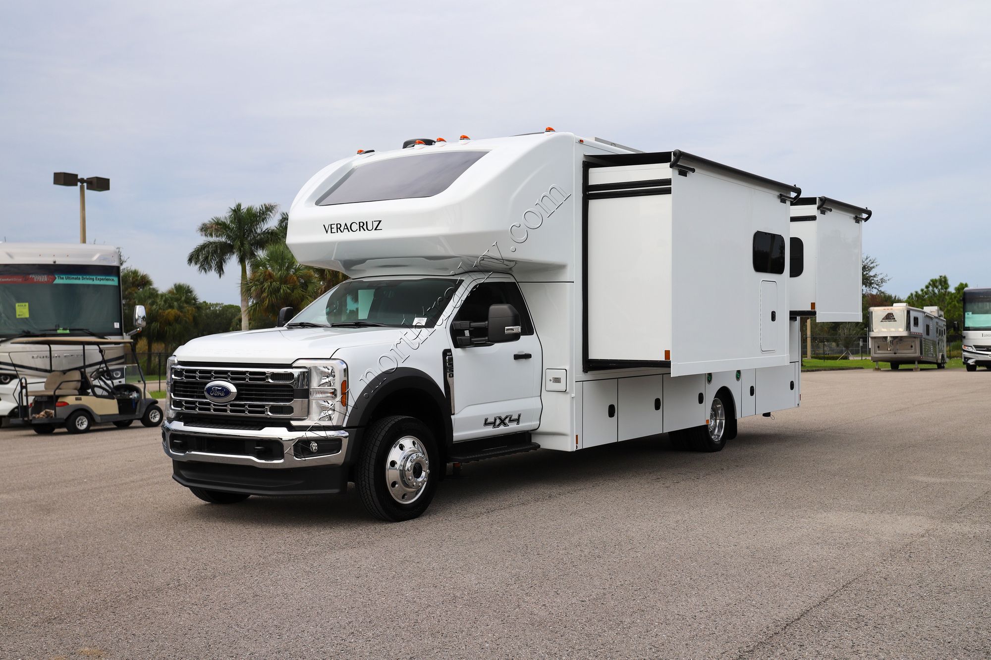 Used 2025 Renegade Rv Veracruz 32VDS Super C  For Sale