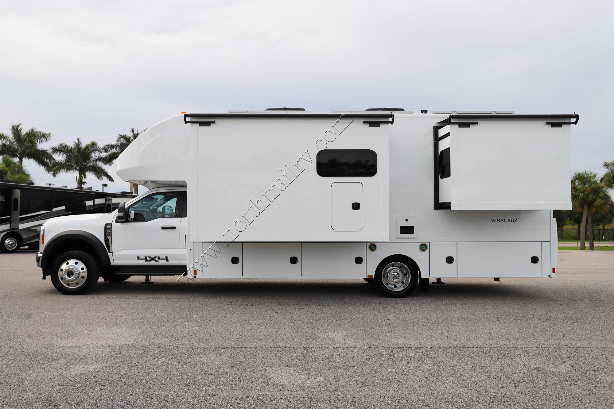 Used 2025 Renegade Rv Veracruz 32VDS Super C  For Sale