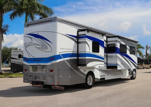 2024 Renegade Explorer 40ERB