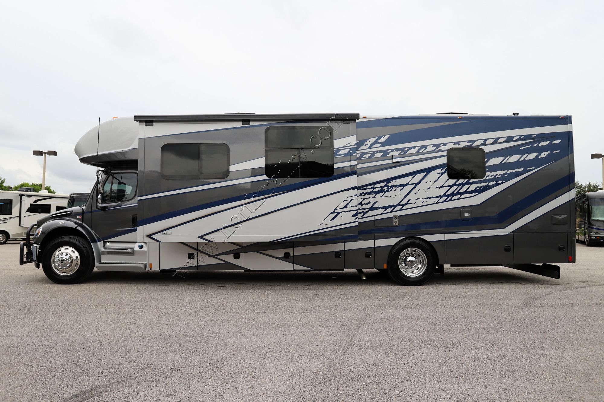 Used 2024 Renegade Rv Valencia 38RB Super C  For Sale