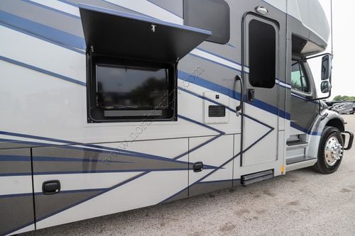 2024 Renegade Rv Valencia 38RB