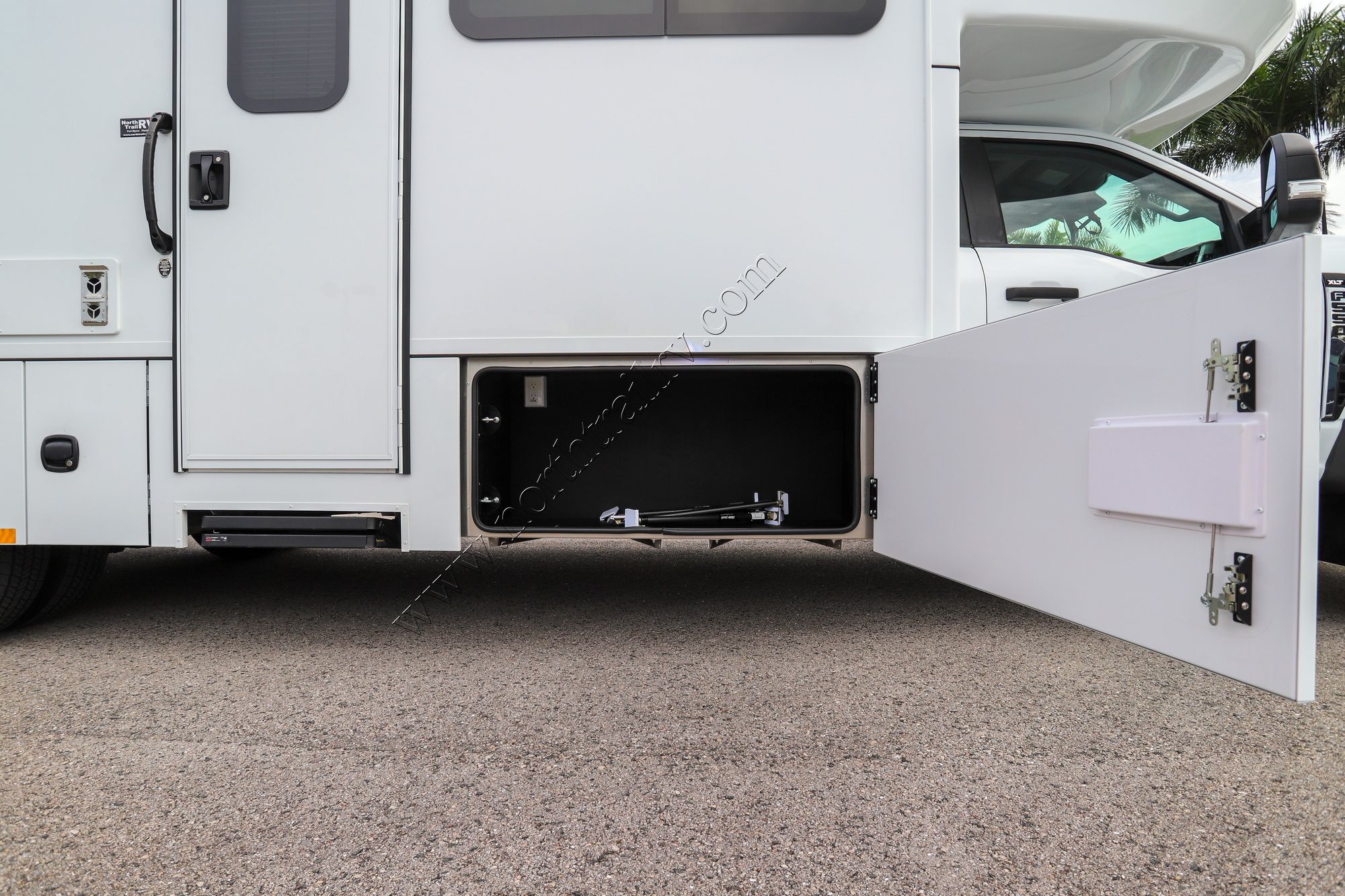 Used 2025 Renegade Rv Veracruz 32VDS Super C  For Sale