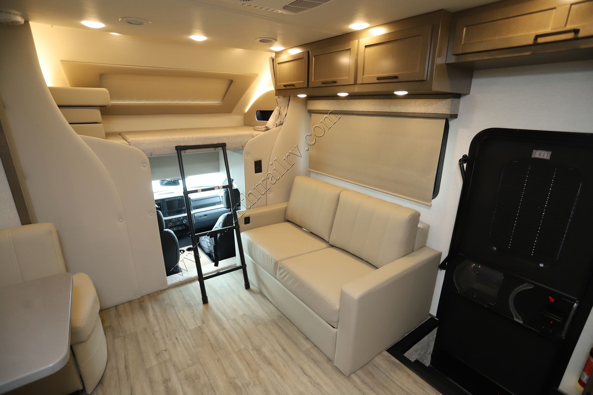 Used 2025 Renegade Rv Veracruz 32VDS Super C  For Sale