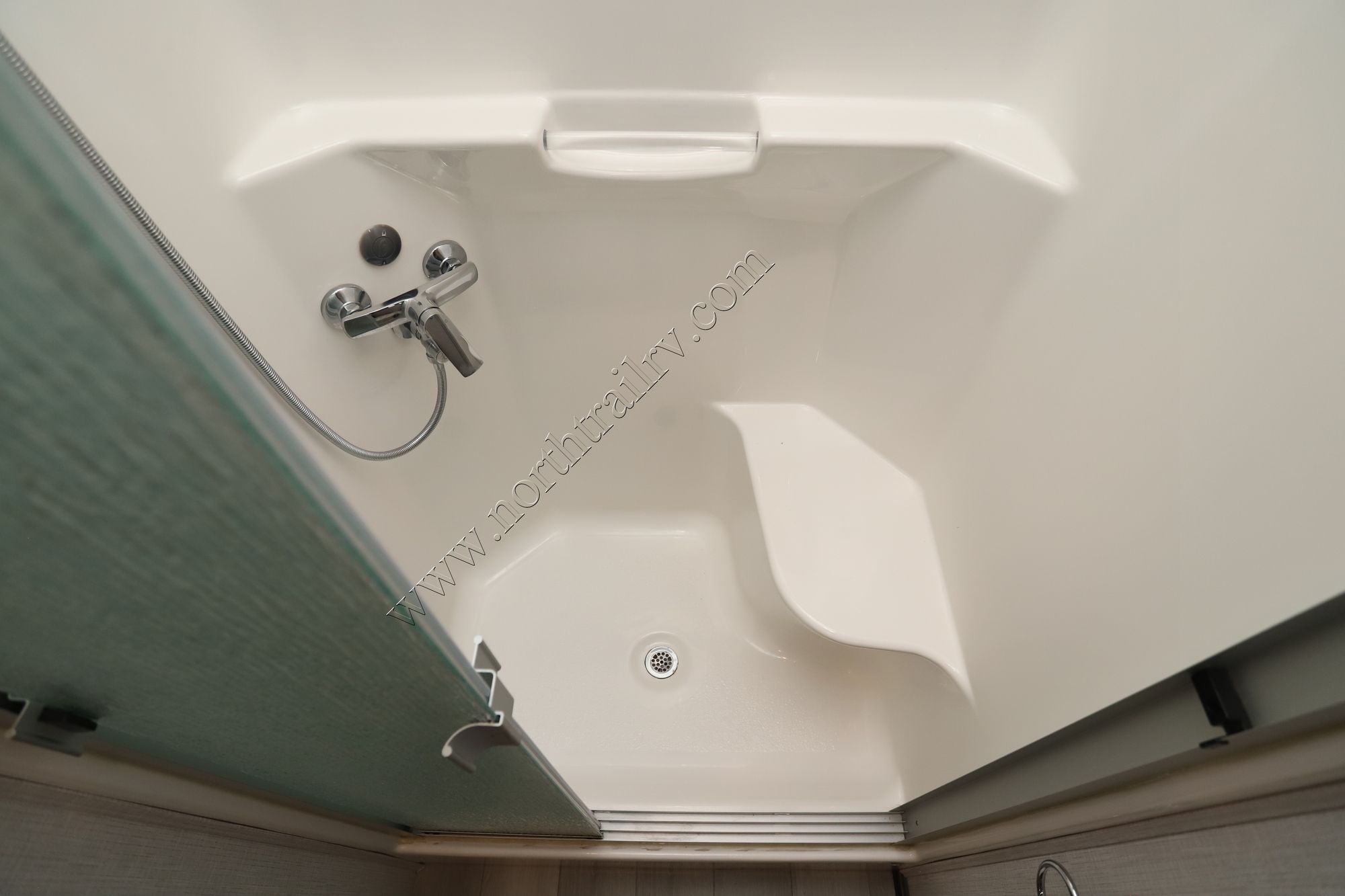 Used 2024 Fleetwood Frontier 34GT Class A  For Sale