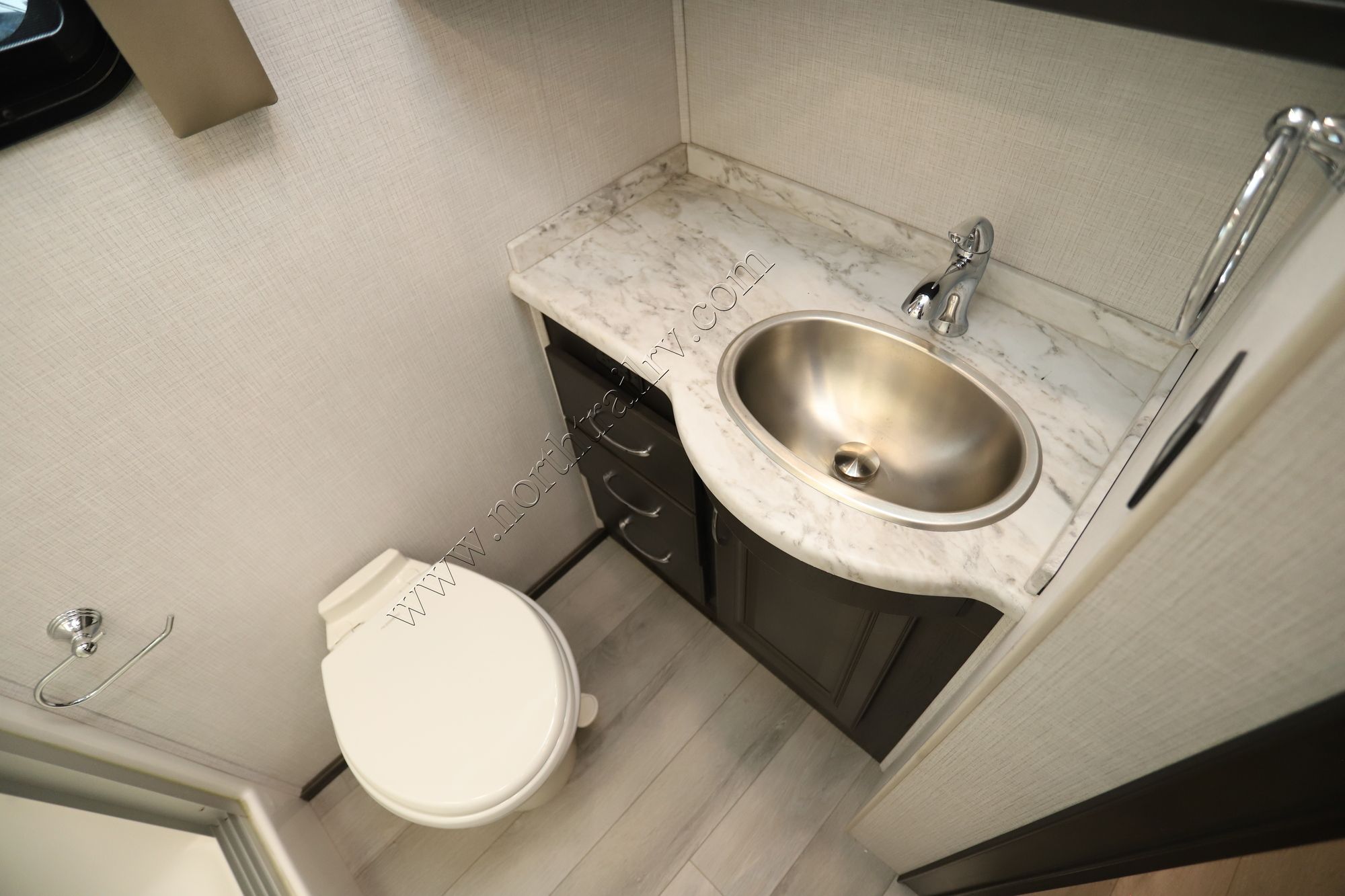 Used 2024 Fleetwood Frontier 34GT Class A  For Sale