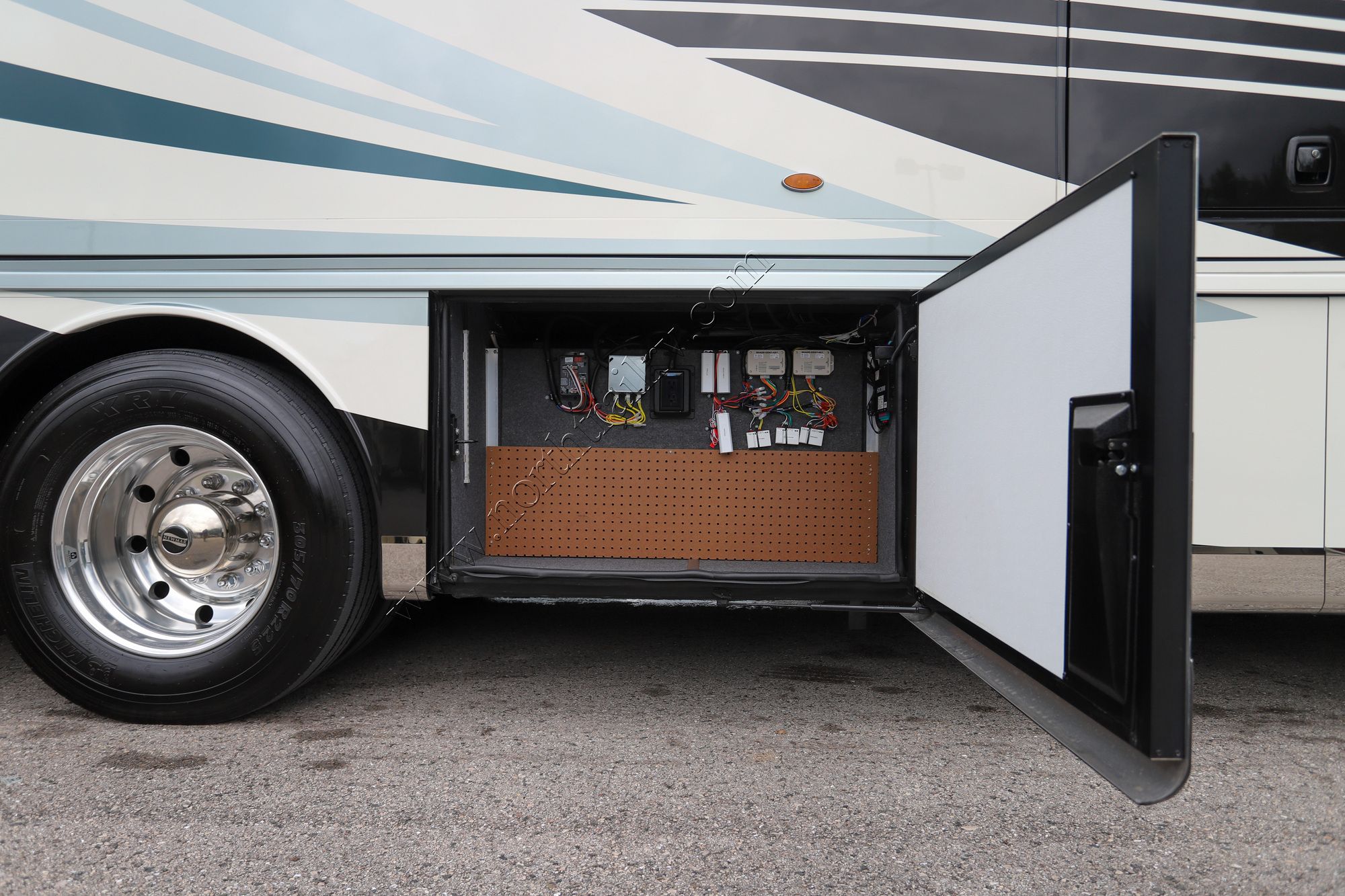 Used 2023 Newmar New Aire 3547 Class A  For Sale