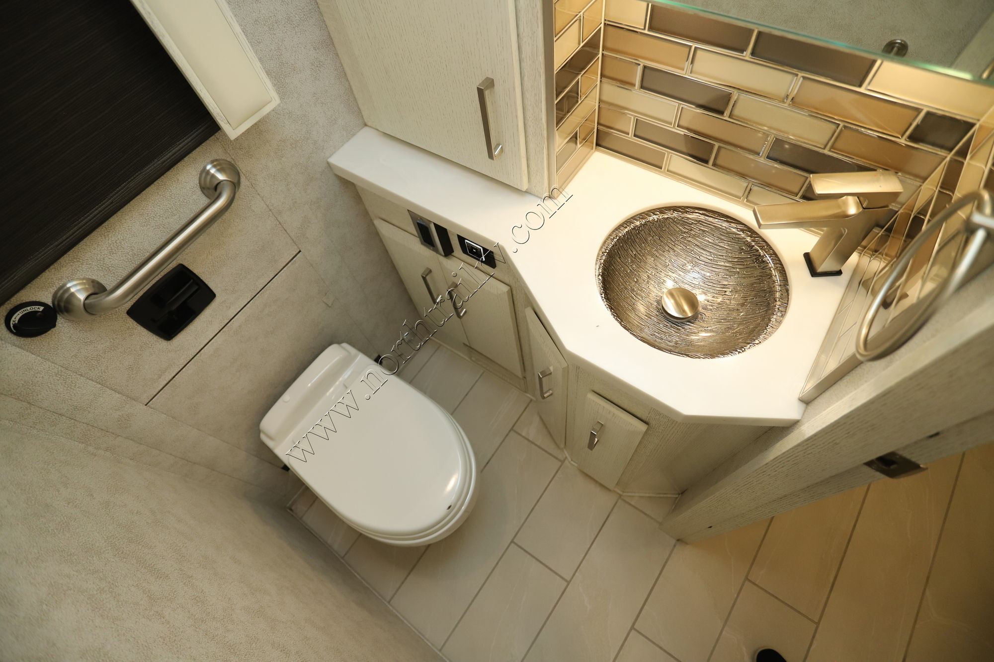 Used 2023 Newmar New Aire 3547 Class A  For Sale