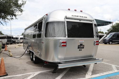 2026 Airstream International 27FB