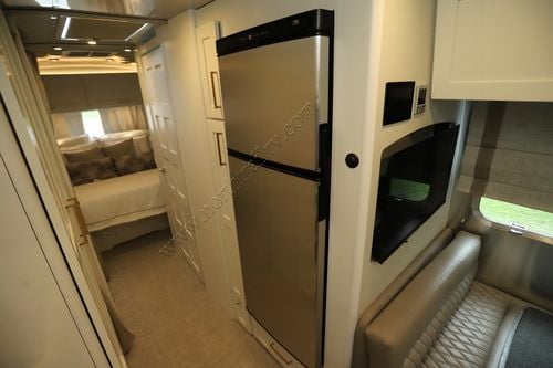 2026 Airstream Classic 30RB